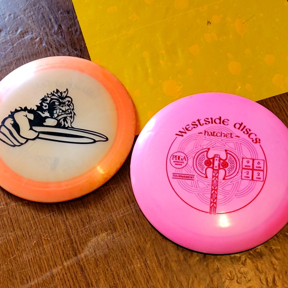 Disc golf discs